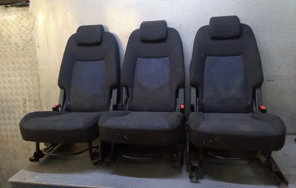 Ford Galaxy Second row seats 