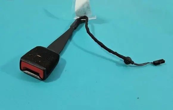 Volkswagen Tiguan Front seatbelt 5NA857756A IMPRK1553243