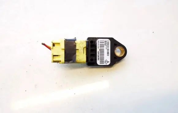 Mitsubishi Outlander Airbag deployment crash/impact sensor 8651a001 39754c