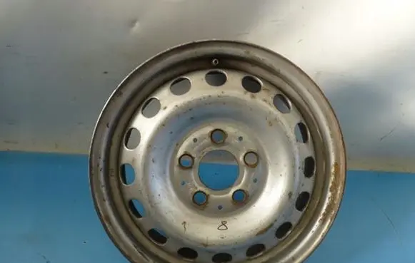 Mercedes-Benz Vito Viano W638 R15 steel rim 