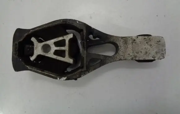 Peugeot 308 Engine mount vacuum valve 9805734780