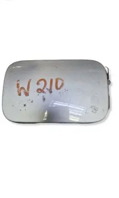 Mercedes-Benz E W210 Fuel tank cap 2105840339