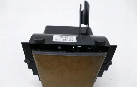 Mercedes-Benz E W211 Glove box A2118209626