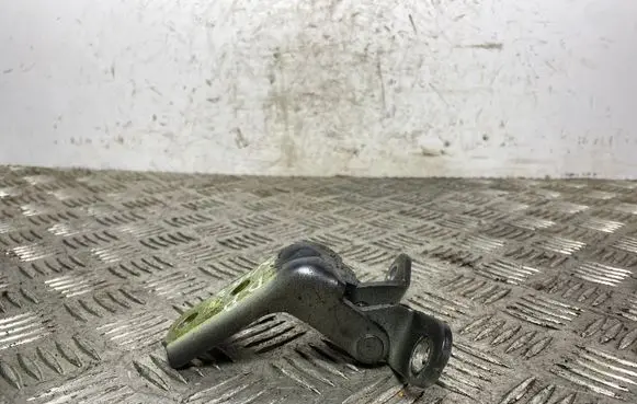 KIA Sorento Front door upper hinge