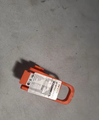 Audi Q5 SQ5 Battery relay fuse 8R0915639