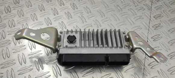 Toyota Yaris Engine control unit/module 896610DL01