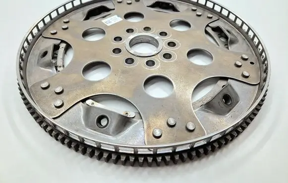 BMW M5 F90 Flywheel 7567151 11227567151 230905
