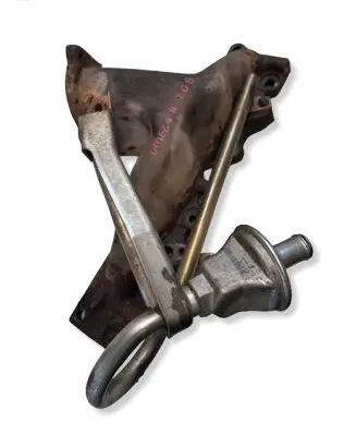 Opel Omega B1 Exhaust manifold 90400248