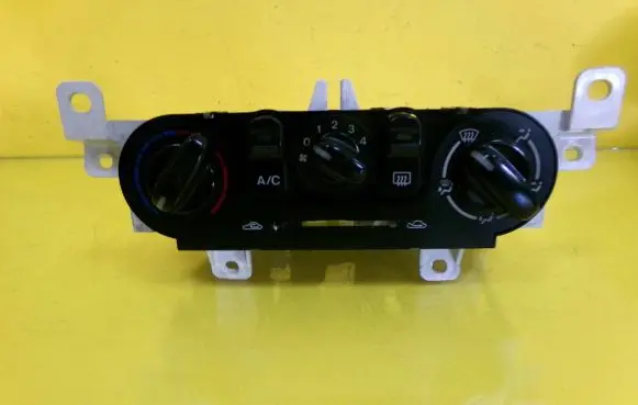 Mazda 323 F Climate control unit