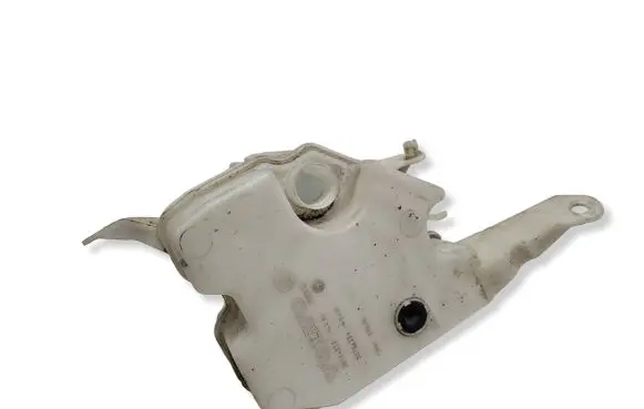 Volvo V70 Windshield washer fluid reservoir/tank 30784233 30784234