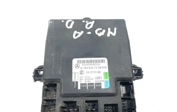 Mercedes-Benz A W169 Door control unit/module A1698207026 05072352