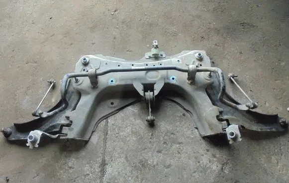Renault Clio IV Front axle beam 