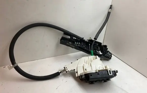 Maserati Levante Rear door lock 670101186