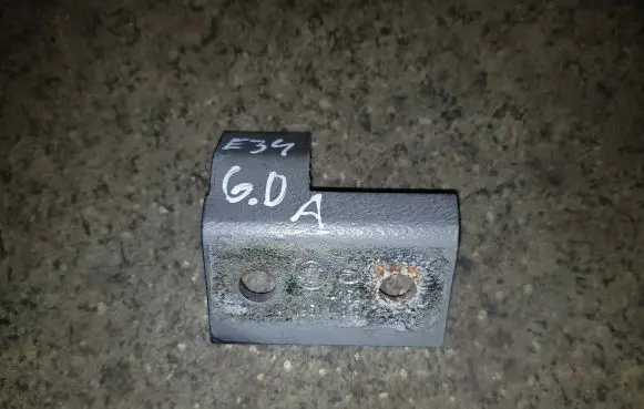BMW 5 E34 Rear door upper hinge 41521951140