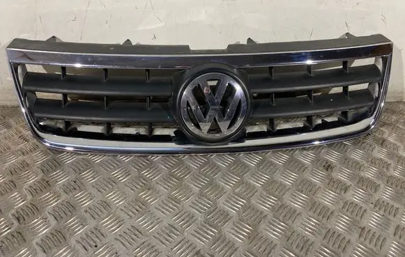 Volkswagen Touareg I Front bumper upper radiator grill 7L6853653