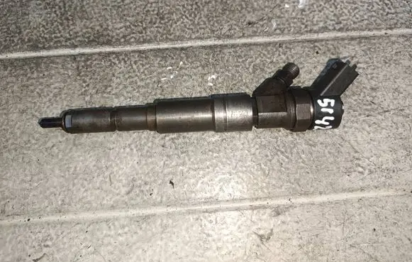 BMW 5 E39 Fuel injector 0445110029