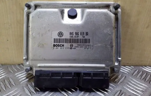 Skoda Fabia Mk1 (6Y) Engine control unit/module 045906019BR 0281012318