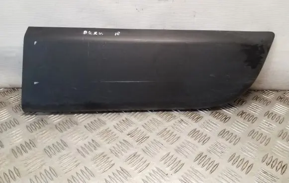 Opel Movano B Front door trim (molding) 808200149R