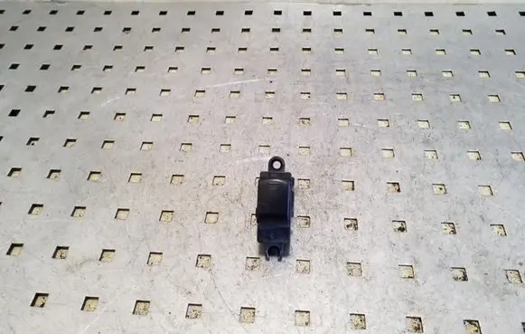 Nissan Navara D40 Electric window control switch 25411EA00A