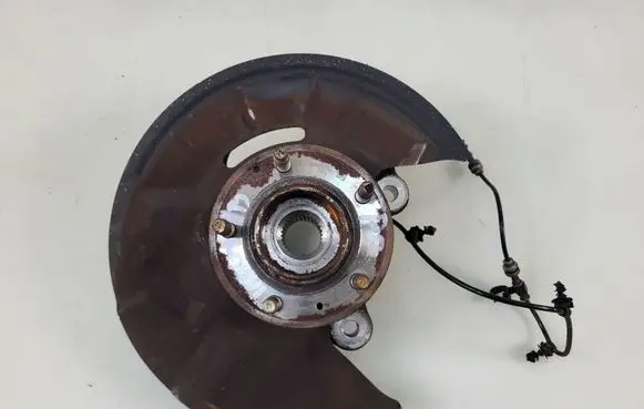 Opel Insignia B Front wheel hub 13507016