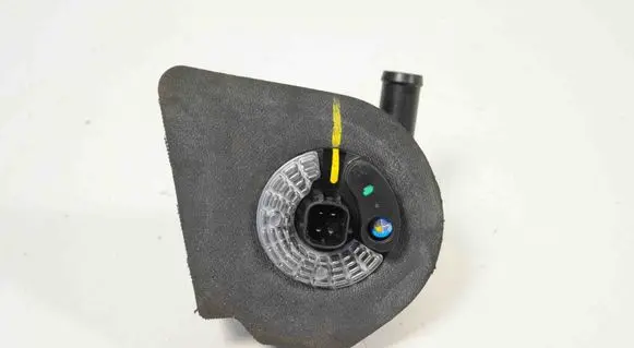 Tesla Model S Electric auxiliary coolant/water pump 106747300F
