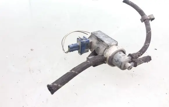 Volkswagen Caddy Turbo solenoid valve 1H0906627