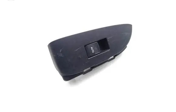 Toyota Prius (XW30) Electric window control switch 74272-47060