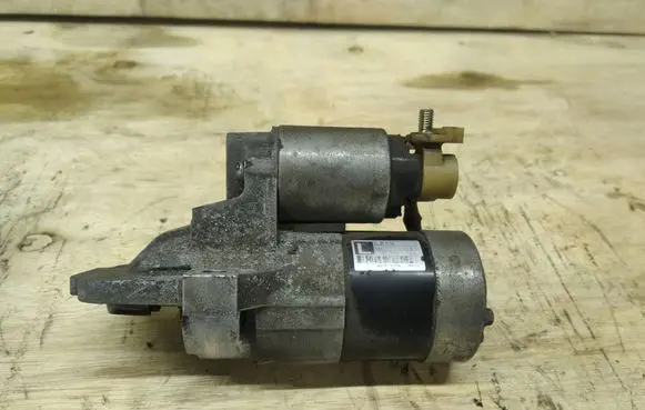 Mazda 5 Starter motor M000T90981