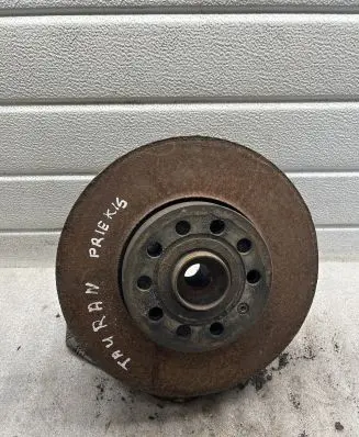 Volkswagen Touran I Front wheel hub