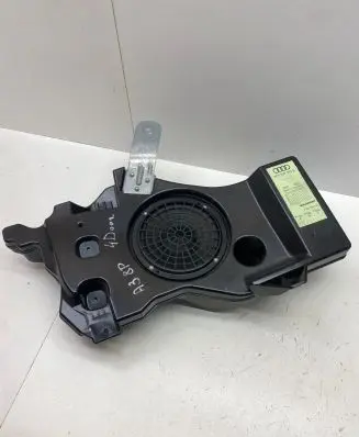 Audi A3 S3 A3 Sportback 8P Subwoofer speaker 8P4035382B 0180
