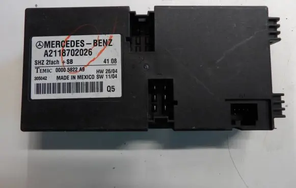 Mercedes-Benz ML W164 Seat control module A2118702026 00005822A9