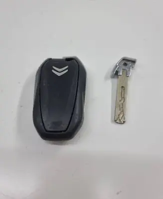 Citroen C4 Grand Picasso Ignition key/card 