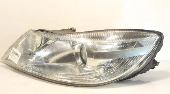 Skoda Octavia Mk2 (1Z) Headlight/headlamp