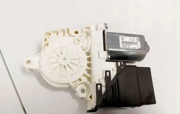 Volkswagen Tiguan Front door electric window regulator 5N0959704B