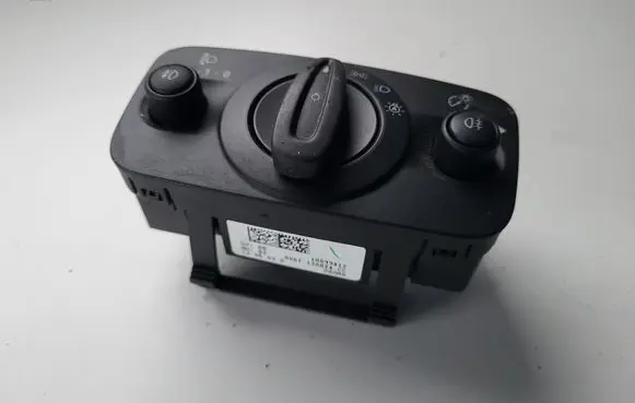 Ford Kuga II Light switch