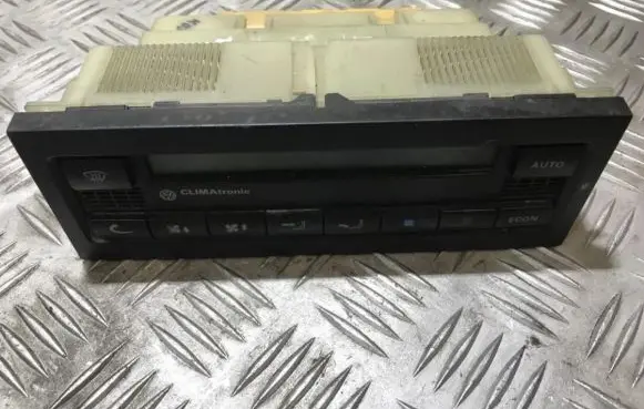 Volkswagen PASSAT B5 Climate control unit