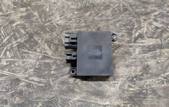 Mazda CX-9 Fan control module 4993003391
