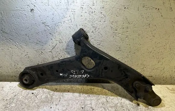 KIA Sportage Front lower control arm/wishbone