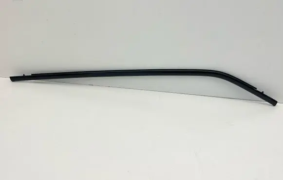 Volvo XC40 Rear door trim (molding) 33758111