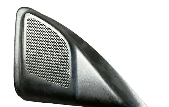 Front door high frequency speaker