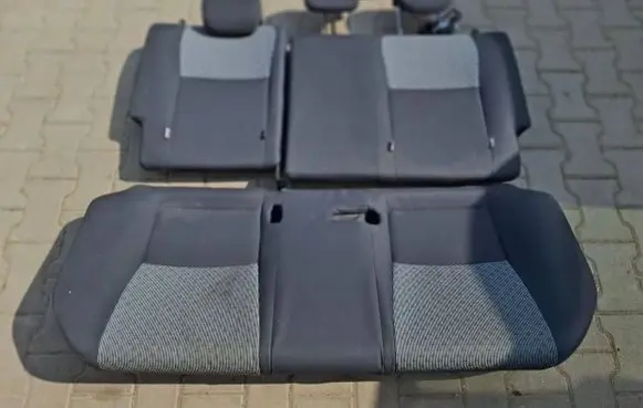 Toyota Yaris Second row seats 