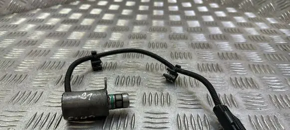 Volvo XC60 Fuel pressure regulator 
