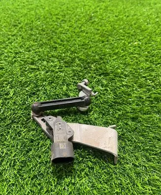 BMW X5 G05 Rear air suspension level height sensor 6895467 6879039