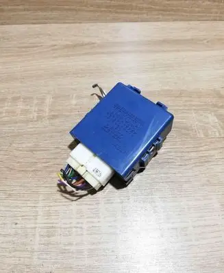 Toyota Auris 150 Door control unit/module 8597012020 0515004070