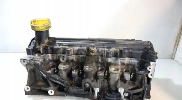 Renault Clio III Engine head 