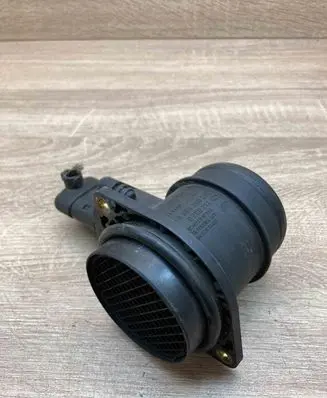Skoda Octavia Mk1 (1U) Mass air flow meter 0280217121 0986280202