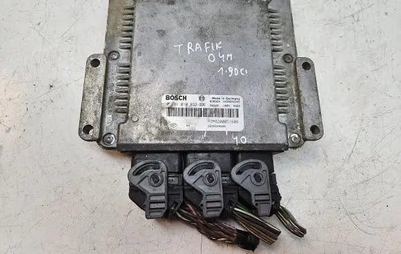 Renault Trafic II (X83) Engine control unit/module 8200204836