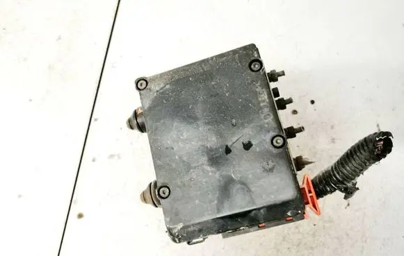 Mitsubishi Galant ABS Pump 09800079 x2t31975m1