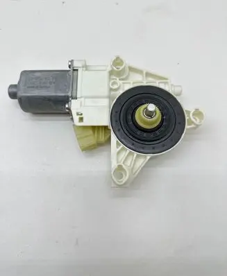 Mercedes-Benz ML W164 Front door window regulator motor A2518200842 0130822272