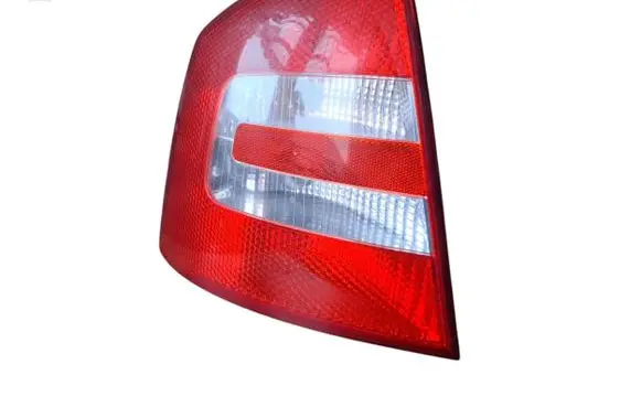 Skoda Octavia Mk2 (1Z) Rear/tail lights 1Z5945095A 1Z5945111A